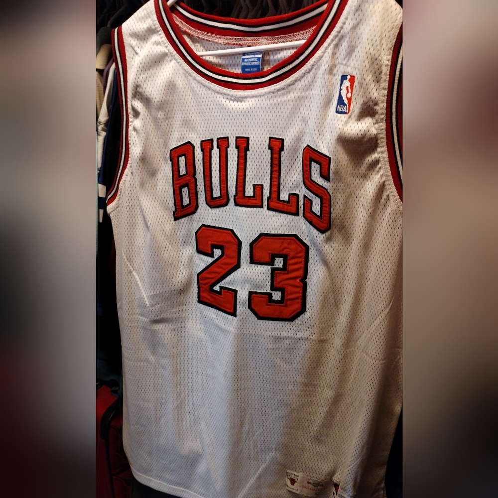NBA basketball Chicago bulls Micheal Jordan jersey - Picture 1 of 5